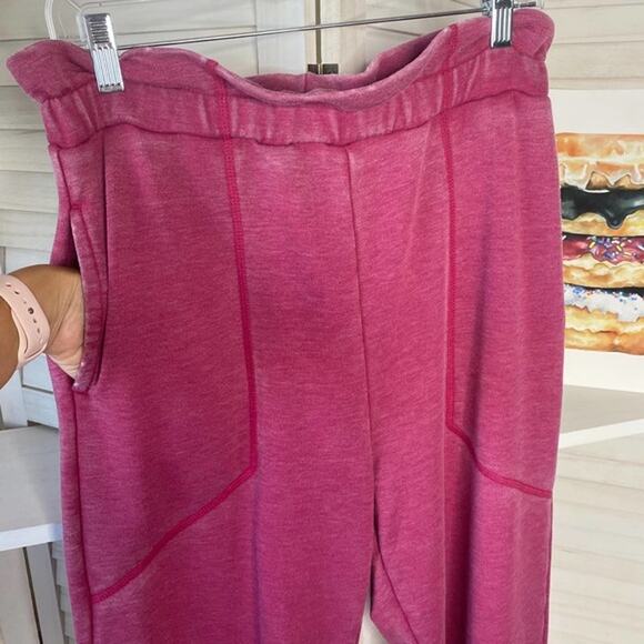 7 For All Mankind pink cropped jogger sweatpants - Picture 6 of 7